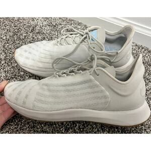 Saysh One sneaker women's size 8